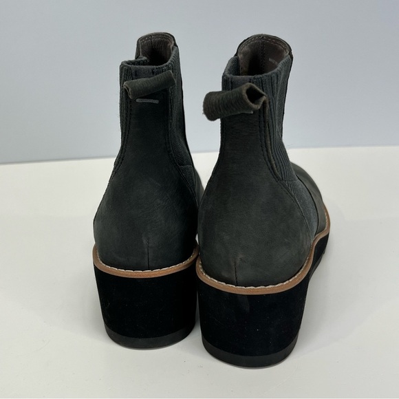 EILEEN FISHER Gray Nubuck LILOU wedge pull on ankle  Chelsea boots size 7.5 - Picture 4 of 9